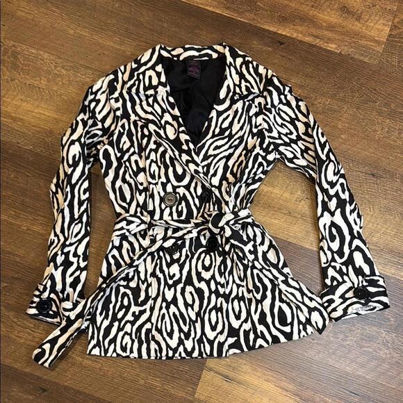 Wrapper Black and White Coat‎ with belt Women’s Medium - Picture 1 of 3